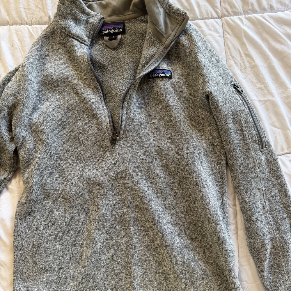 Patagonia Men’s Gray Half-Zip Fleece Pullover